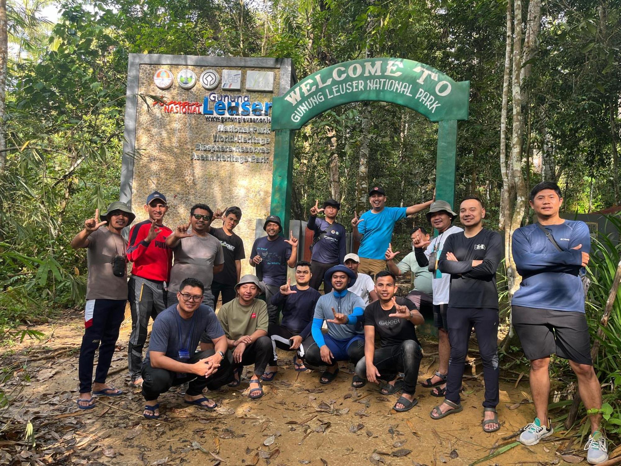 Pongo Guest House & Jungle Trekking Bukit Lawang Esterno foto